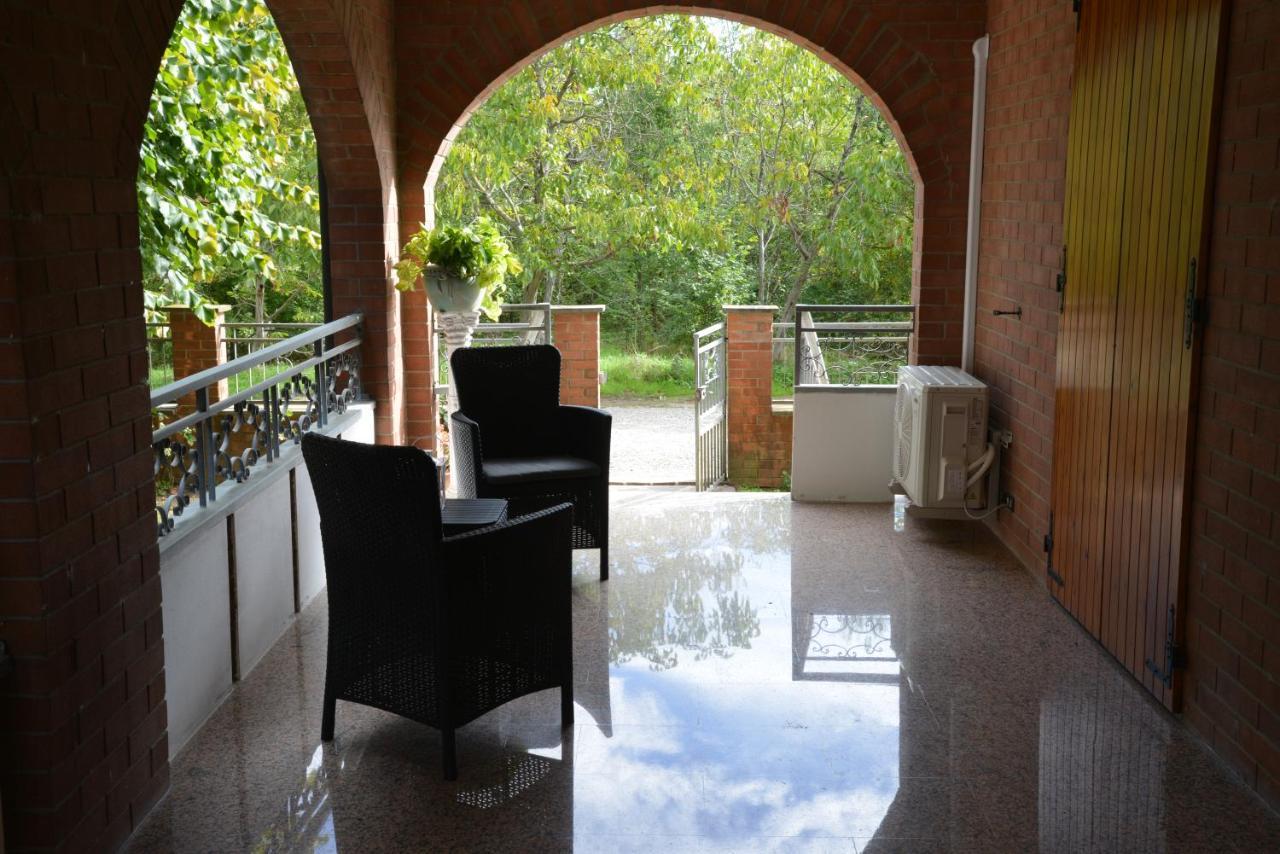 Villa Ferrari Oriella Solignano Nuovo Exterior foto